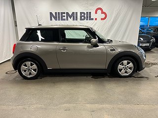 MINI Cooper 3-dörrars DCT Pepper II S&V-däck/Mvärm/Låg skatt