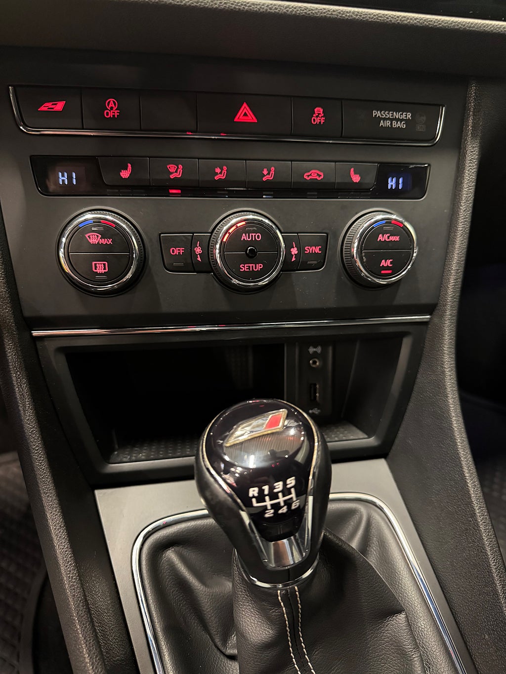 Seat Leon León Cupra 2.0 TSI 290hk Skinn, Vinterhjul, Ledramp, HELGKAMPANJ - miniatyr 19