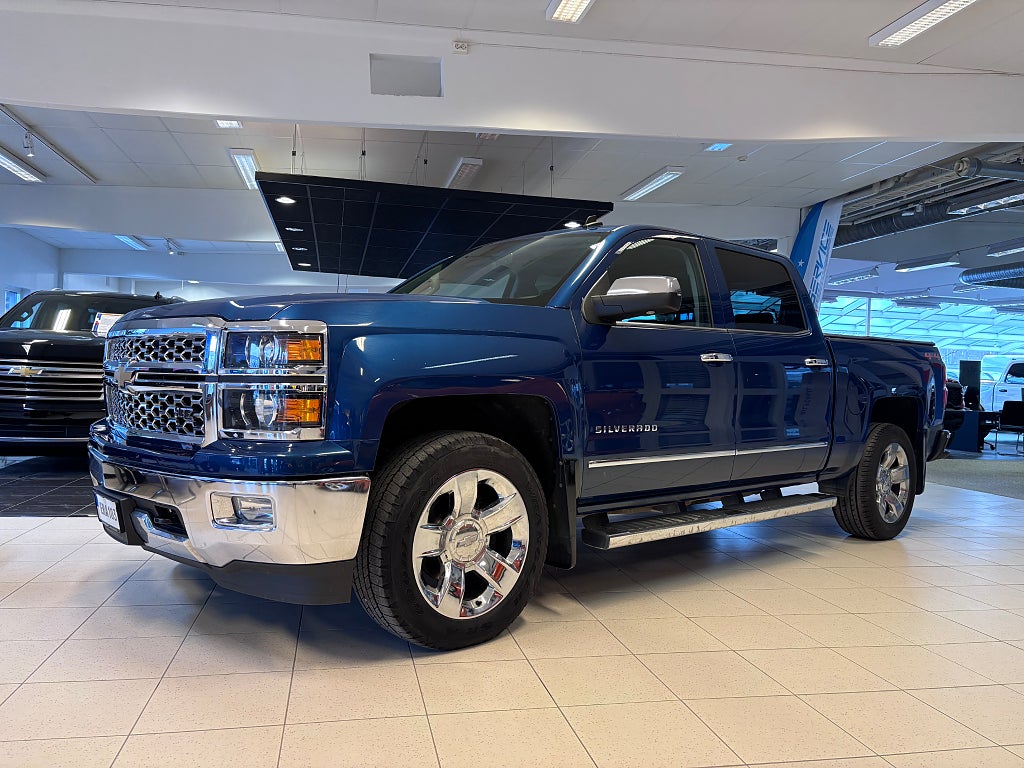 Chevrolet Silverado 1500 Crew Cab LTZ 5.3L V8 4WD 