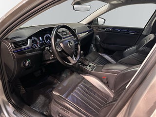 Skoda Superb Kombi 2.0 TDI 4x4 Business Edition L&K Drag Dvärm GPS Kamera SoV