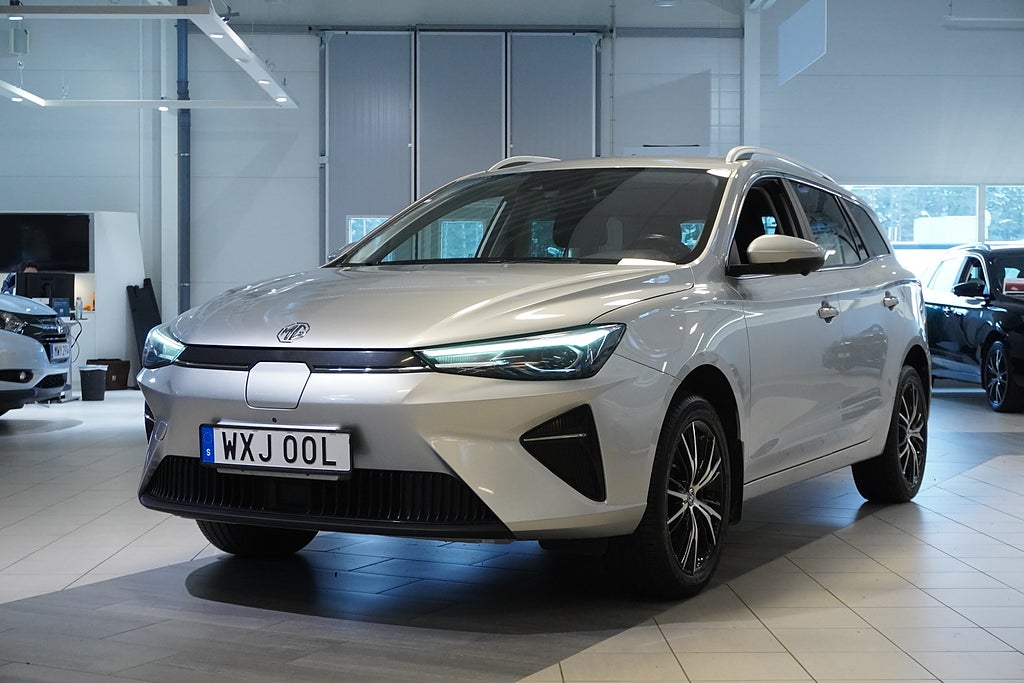 MG 5 0,95% ränta 61 kWh Luxury Kamera Fartpilot Apple CarPlay