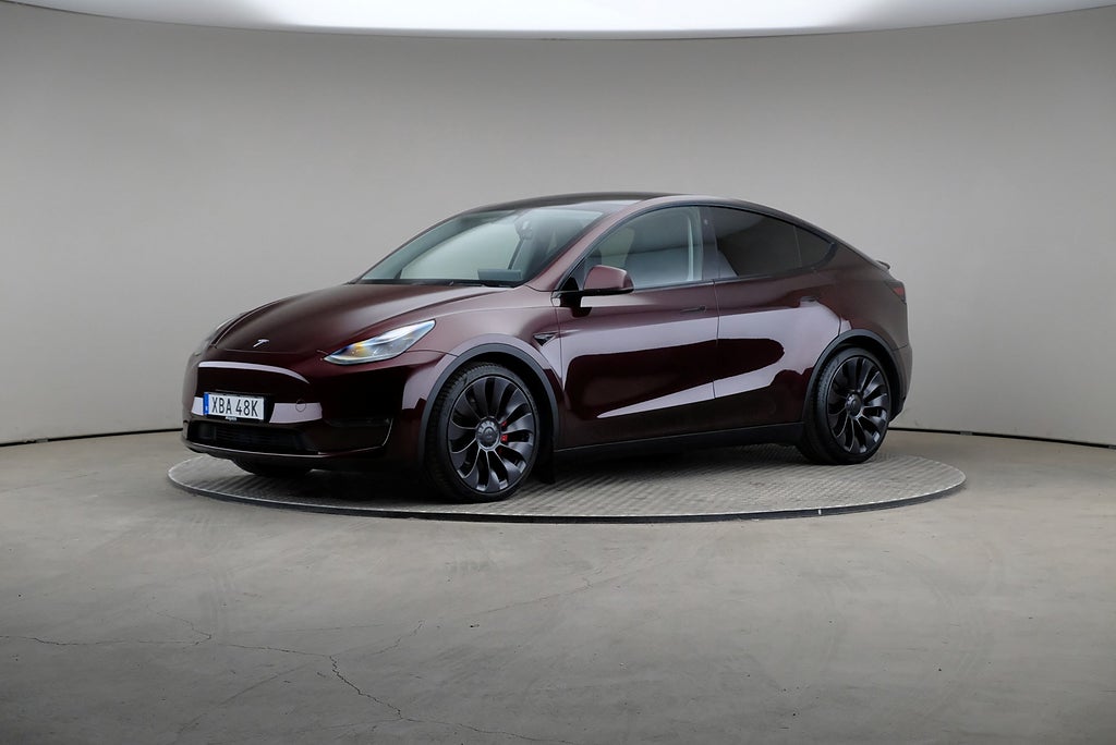Tesla Model Y Performance 534hk AWD Drag