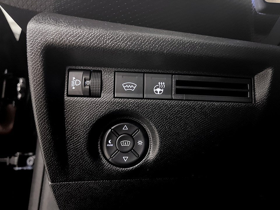 Bild på Citroën C4 Shine 1.2 PT 130hk Aut - B-KAMERA, EN ÄGARE