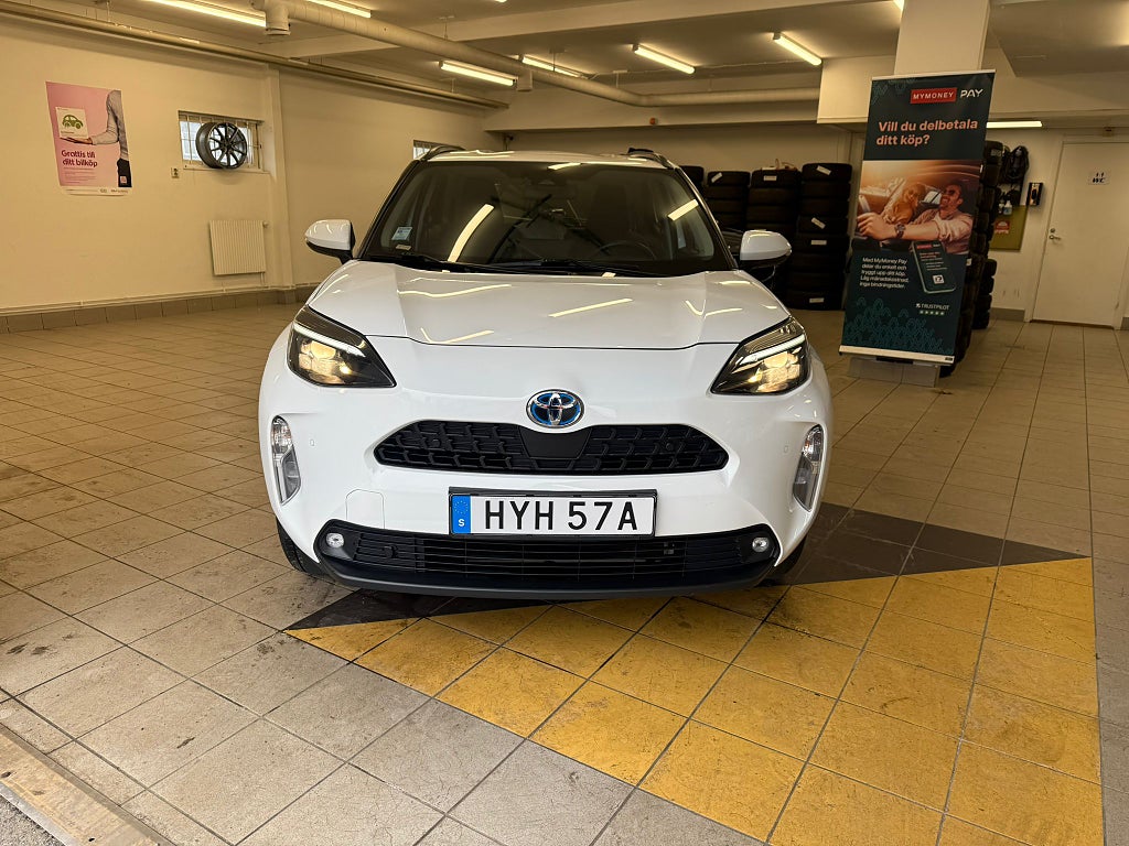 Toyota Yaris Cross Hybrid E-CVT ACTIVE AUT B-KAMERA CARPLAY V-HJUL MOMS