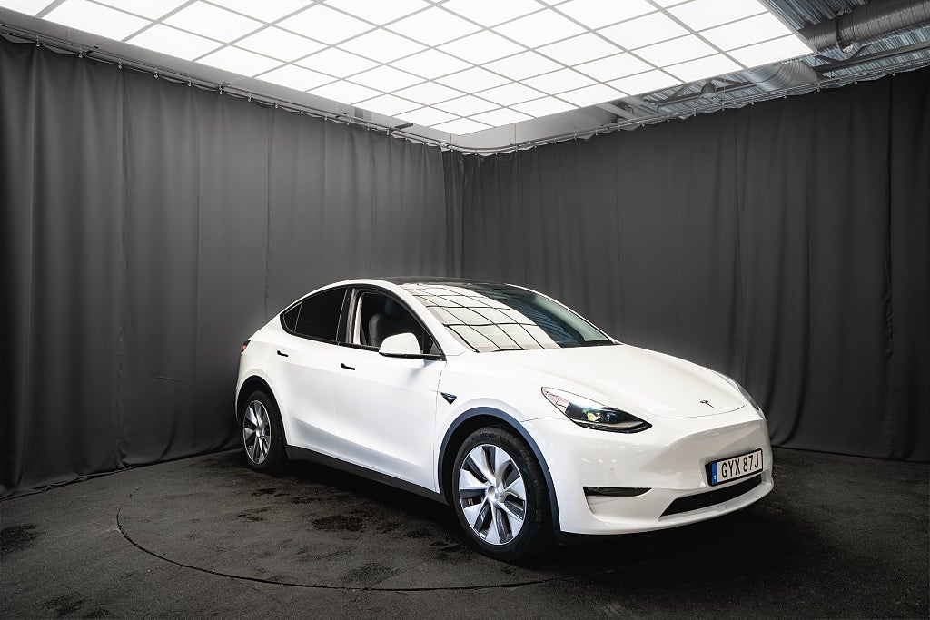 Tesla Model Y Long Range AWD DRAG PANO LÄDER 1-ÄGARE BATTERITESTAD