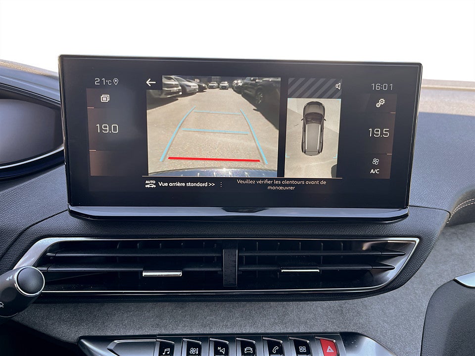 Bild på Peugeot 5008 GT 1.2 PT 130hk Aut 7-SITS B-KAMERA CARPLAY