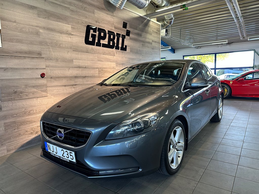 Volvo V40 T2 Momentum | Drag | City Safety | 1351:-k/mån