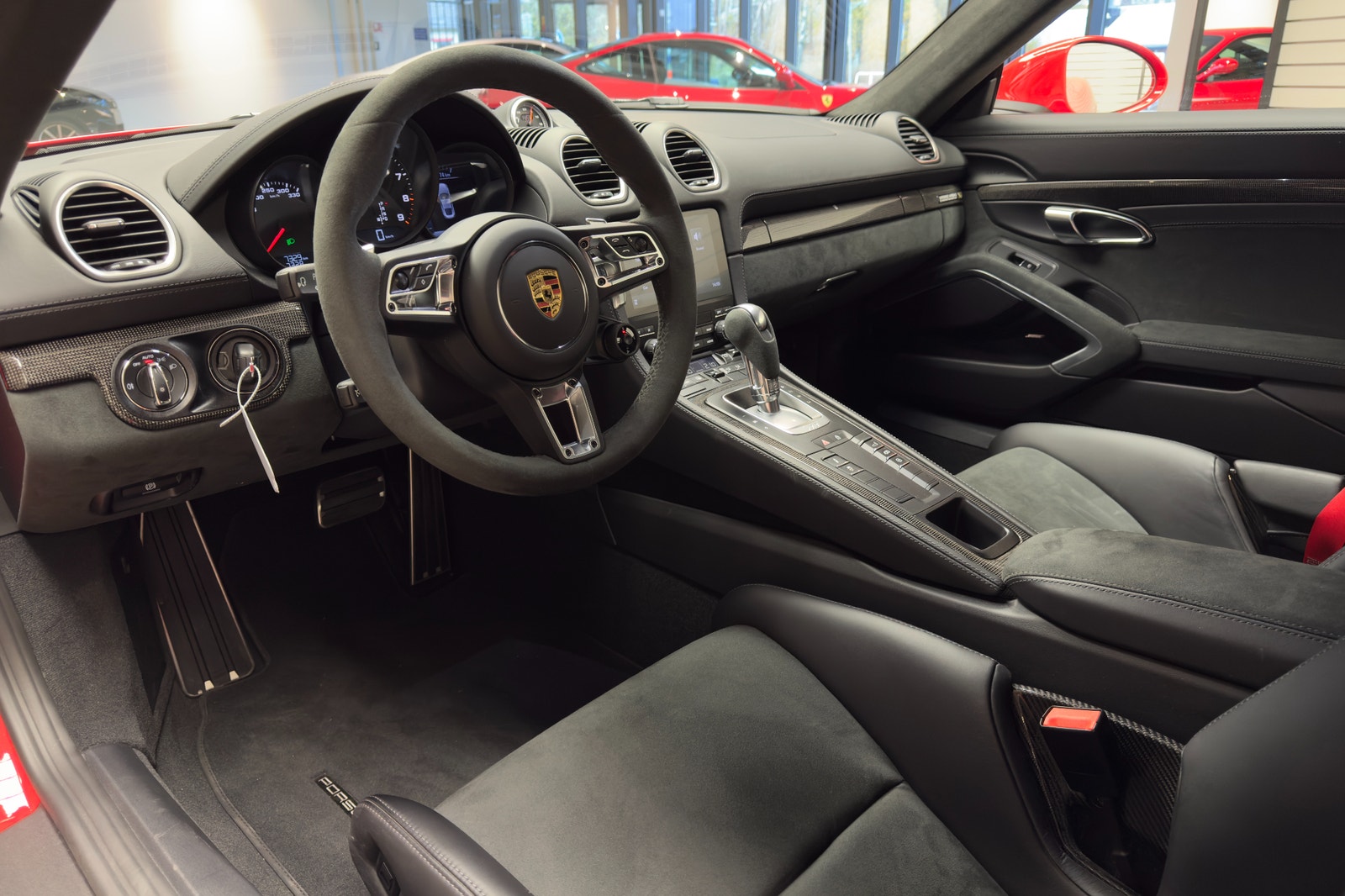 Porsche 718 Cayman GTS 4.0 PDK 400hk | Skalstolar 2024 - miniatyr 8