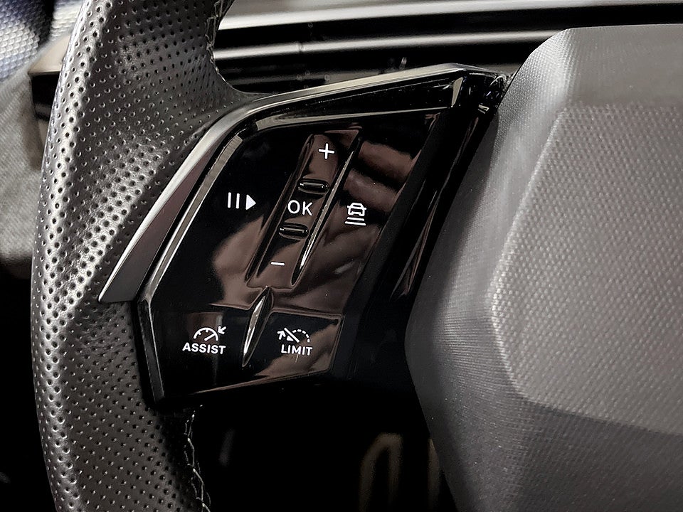 Bild på Peugeot 5008 GT Hybrid 145hk Aut 7-SITS B-KAMERA CARPLAY