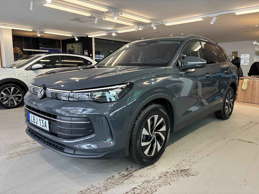 Volkswagen Tiguan 1.5 eTSI *SUPER DEAL fr. 2 799 kr/mån* Drag + värme pkt