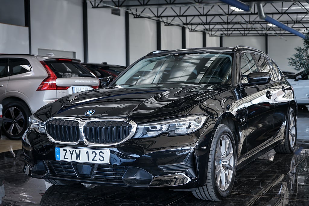 BMW 330e Touring Steptronic Sport line Drag Navi Rattvärme 