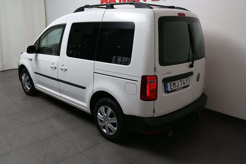 Volkswagen Caddy Combi 1,0 TSI 102hk LIFE 5-sits Navi CarPlay Dragkrok 2018