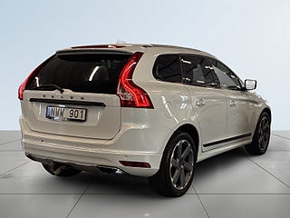 Volvo XC60 D4 AWD Summum Business Pro S&V-hjul/Dvärm/Drag/Skinn – bild 6