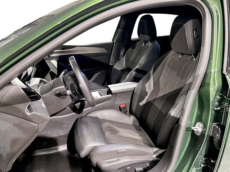 Bild på Peugeot 308 5D GT 1.2 PT 130hk Aut - B-KAMERA,NAV,CARPLAY