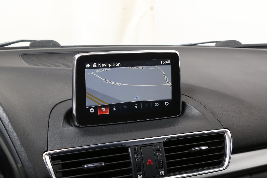 Mazda 3 2,2 DE SKYACTIV-D Optimum Aut Head-up BOSE Skinn Drag 2015