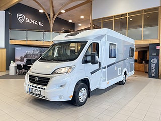 Husbil-halvintegrerad Dethleffs T 6611