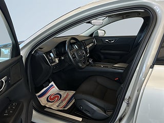 Volvo V60 Cross Country D4 AWD Momentum S&V-hjul/Kamera/Carplay/Handsfree/Dvärm