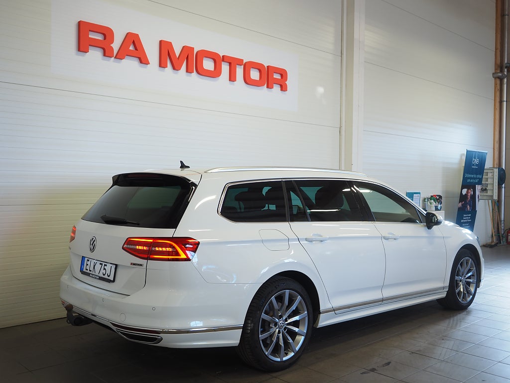 Volkswagen Passat SC 2.0 TDI 4Motion R-Line Cockpit Läder D-Värm Drag Nav