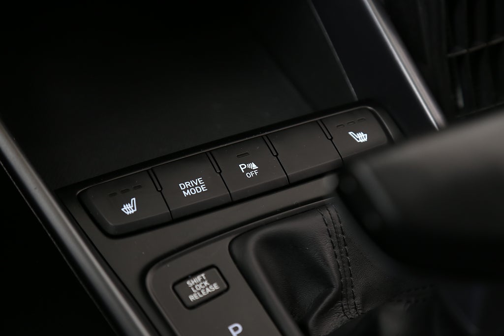 Hyundai i20 1,0 T-GDI 100hk 7DCT MHEV Essential Motorvärmare 2022