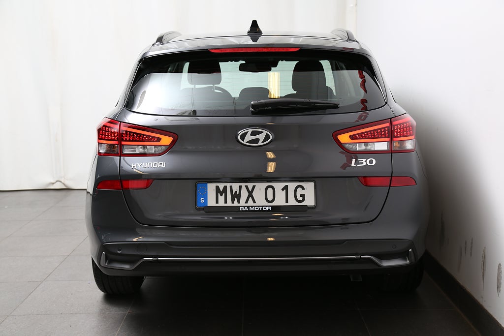Hyundai i30 1,0 T-GDi MHEV Essential Kombi Aut Navi Kamera 2025