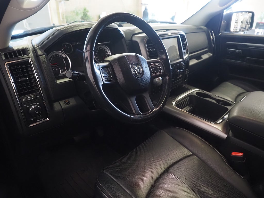 RAM 1500 Sport 5.7 V8 395hk HEMI 4x4 TorqueFlite |Taklucka|Drag| 2018