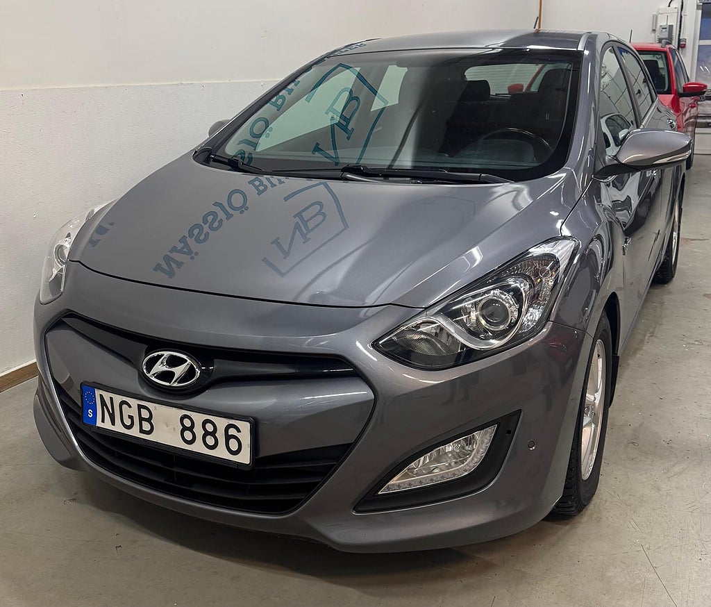 Hyundai i30 5-dörrar 1.6 CRDi Business Euro 5 ""SÅLD""