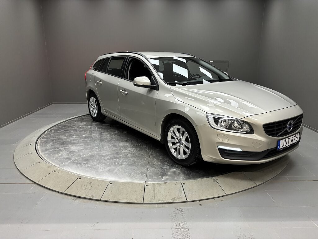 Volvo V60 T3 Kinetic Automat Rattvärme