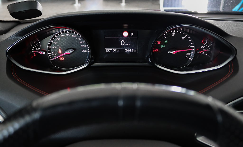 Peugeot 308 sw 2.0 BlueHDi 177hk GT Pano Massage Navi Drag