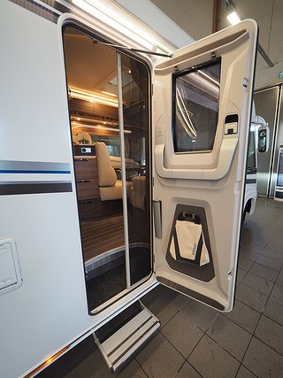 Husbil-integrerad Knaus Sun I 900 LEG 26 av 28