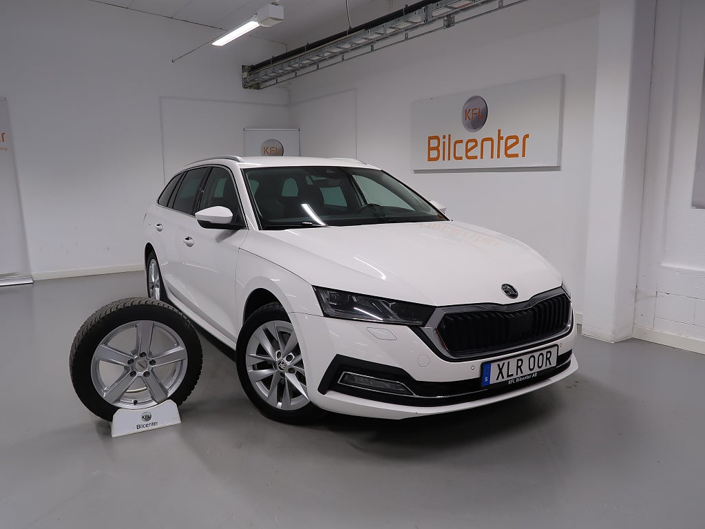 Skoda Octavia *3,99% RÄNTA* Kombi iV Style V-Däck ingår HUD-Drag-Kame