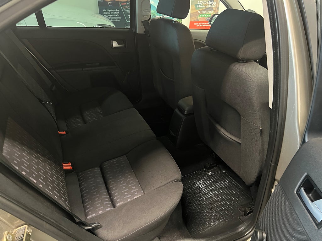 Ford Mondeo Hatchback 2.0 Manual, 145hp, 2003