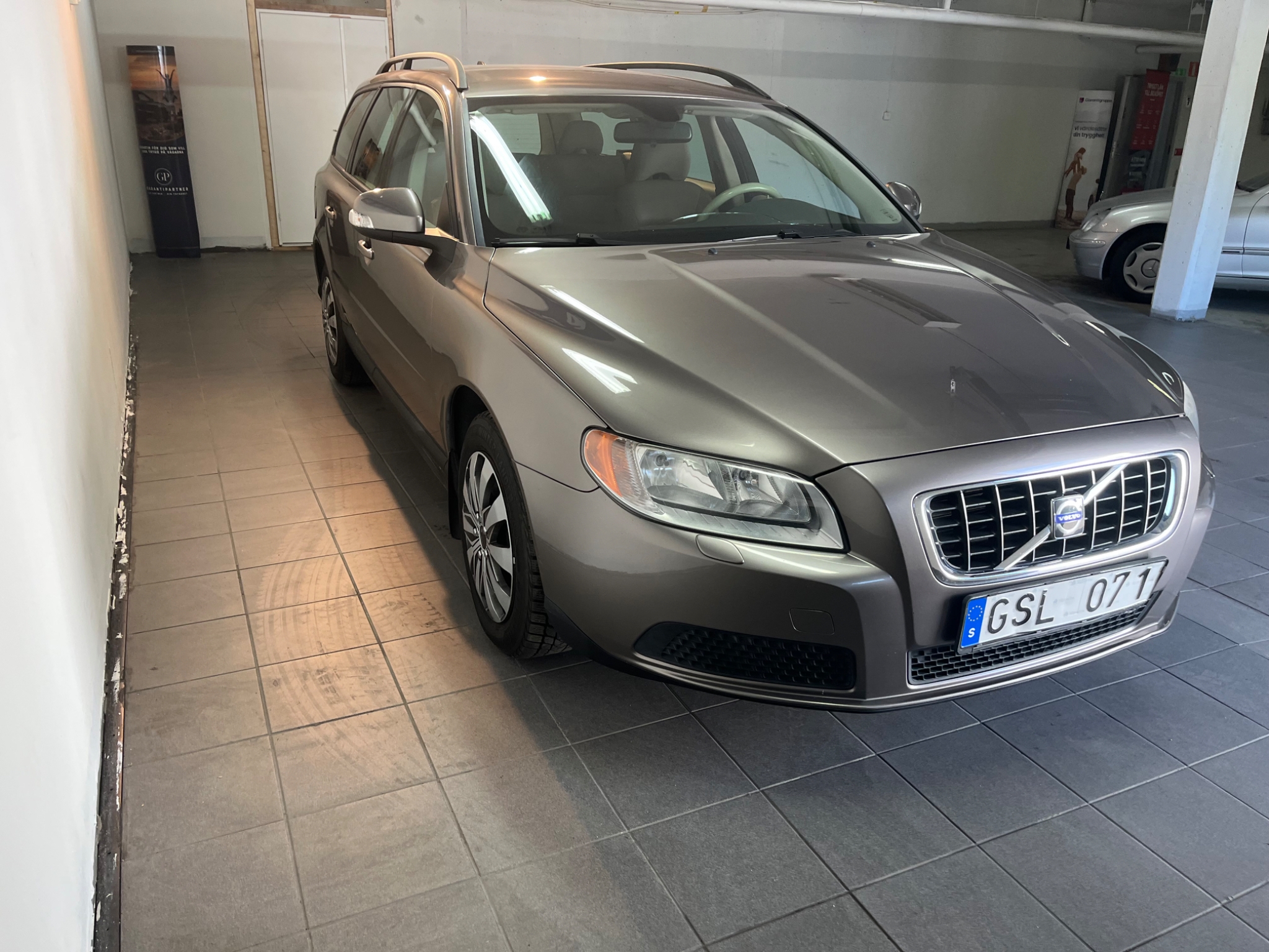 Volvo V70 2.0F 145Hk AC årsskatt 1405kr 2008, bild 5/36