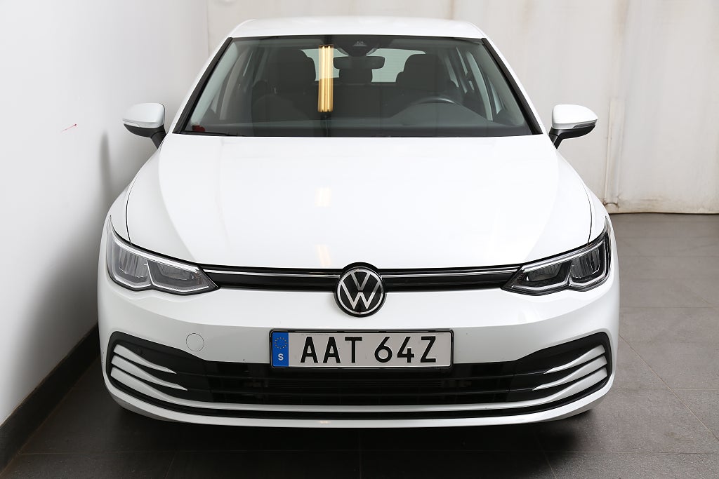 Volkswagen Golf 1,0 TSI 110hk Edition 5D P-sensor CarPlay 2023