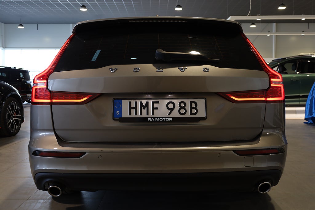 Volvo V60 D4 AWD Aut Momentum H/K Navi Kamera Leasbar 2021