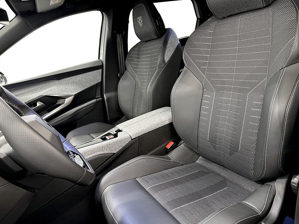 Bild på Peugeot 5008 GT Hybrid 145hk Aut 7-SITS B-KAMERA CARPLAY