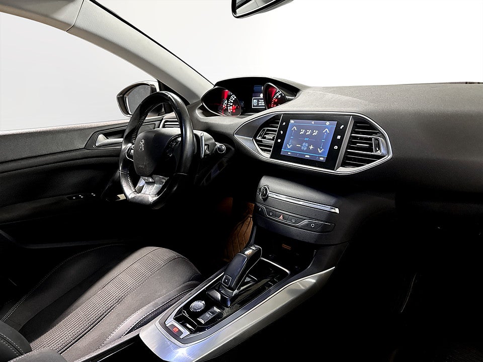 Bild på Peugeot 308 SW Allure 1.2 PT 130hk Aut KAMPANJRÄNTA 3,99%