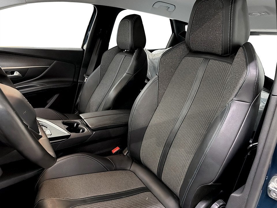 Bild på Peugeot 3008 Active Hybrid 225hk Aut - B-KAMERA, VÄRMARE
