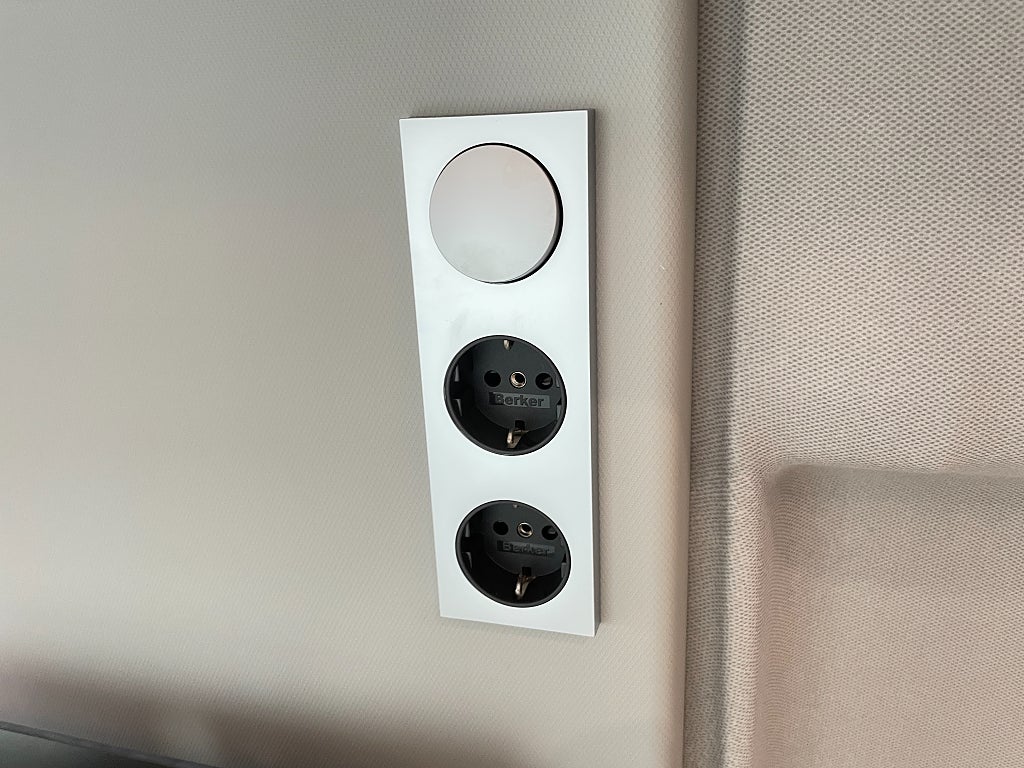 Volkswagen Grand California 600 / Under 6m / Taksäng / Automat / B-kort / E - Volkswagen