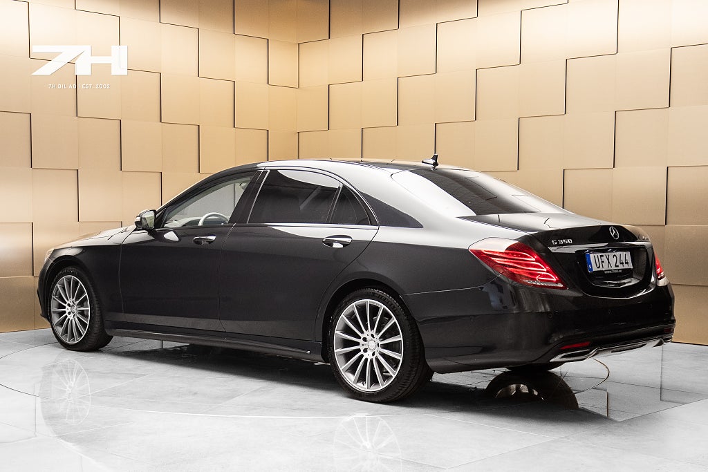 Mercedes-Benz S-Klass 