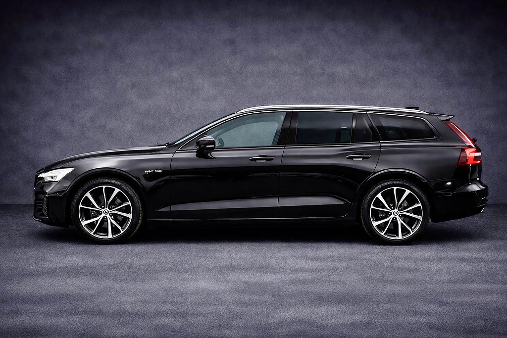 Volvo V60 Recharge T6 AWD/  R-Design / Drag/ 1 brukare /
