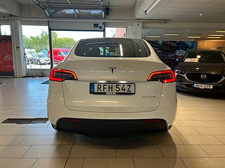 Tesla Model Y Long Range AWD 514hk/MOMS/Pano/Navi/M-värmare