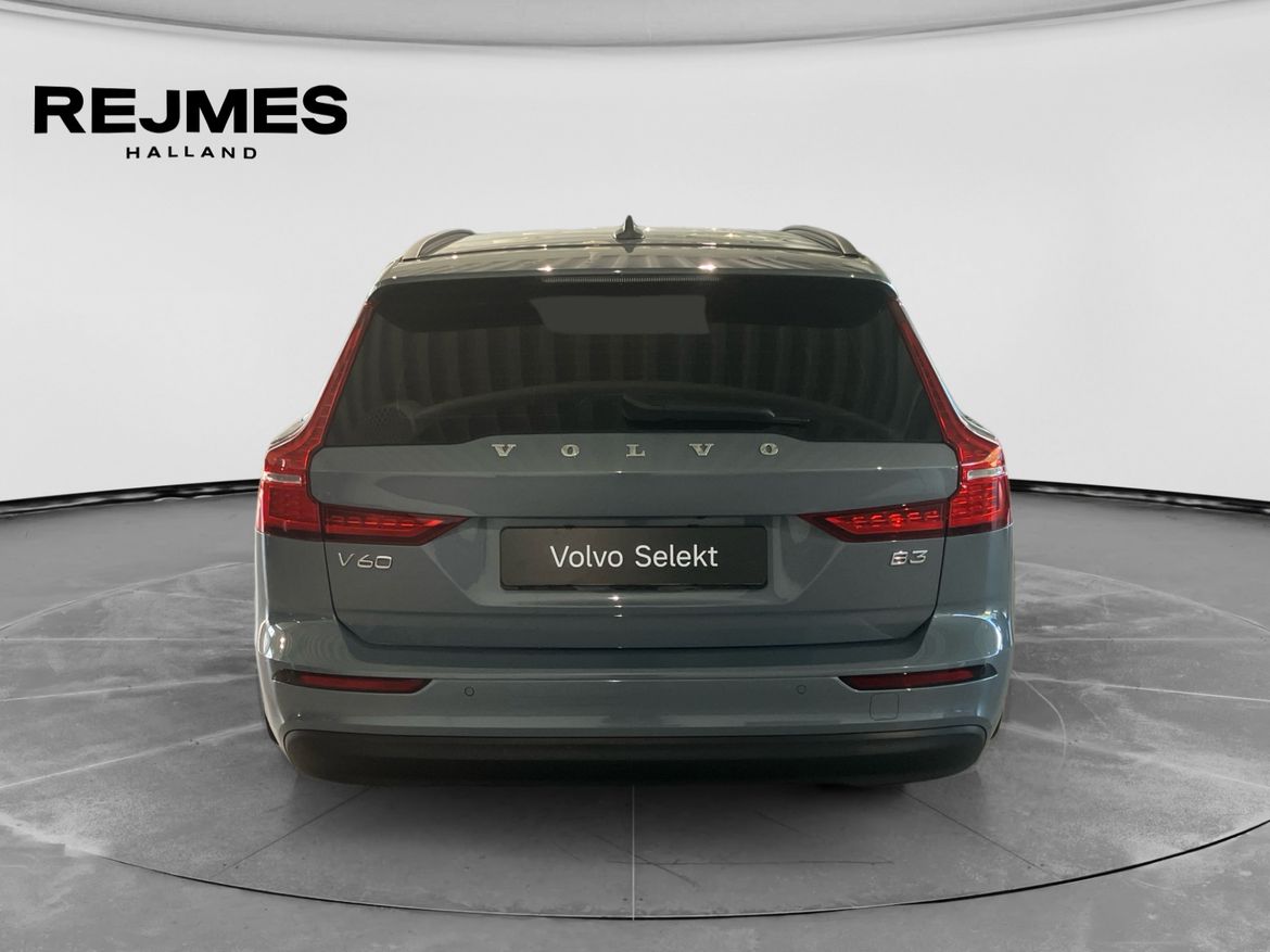 Volvo V60 B3 Bensin Core 2023, photo 7/10