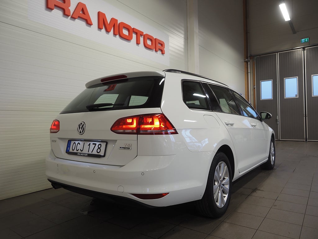 Volkswagen Golf Sportscombi 1.2 TSI 110hk Parkeringssensorer 2017