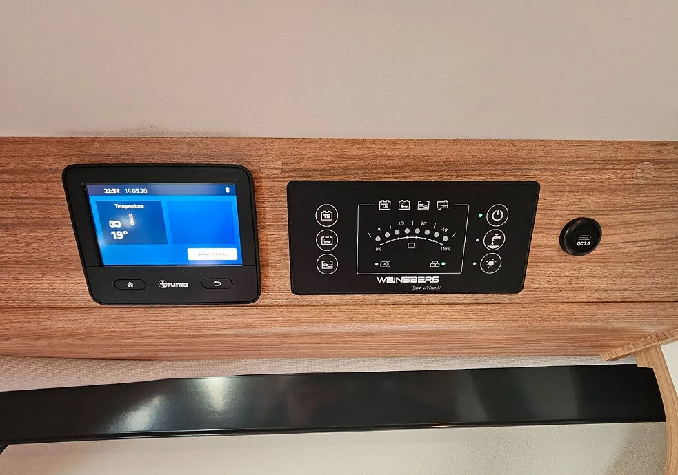 Weinsberg 630  Carabus ME Edition Fire , automat,  långbädd thumbnail