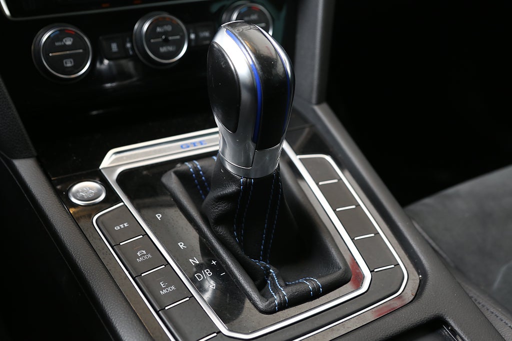 Volkswagen Passat GTE 1,4 TSI 218hk Plug-in DSG Variant Drag 2017