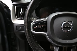 SUV Volvo XC60 17 av 29