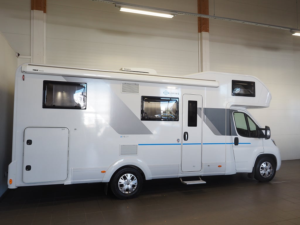 Sun Living A 75 DP AC Markis 3500kg 2023