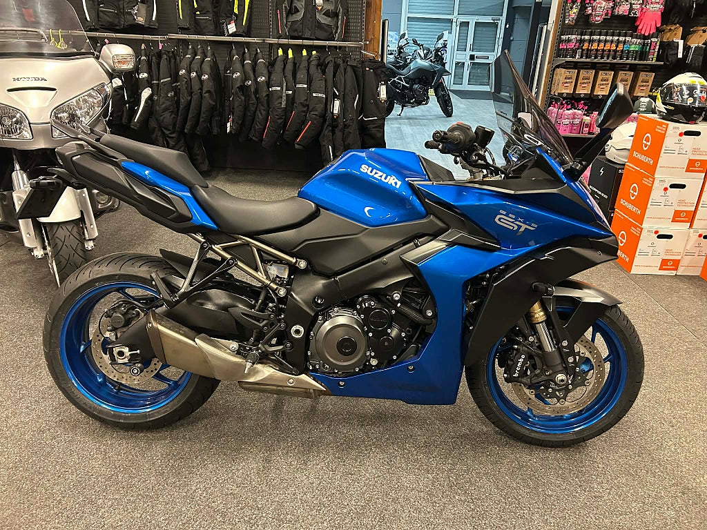 Suzuki GSX-S1000 GT 