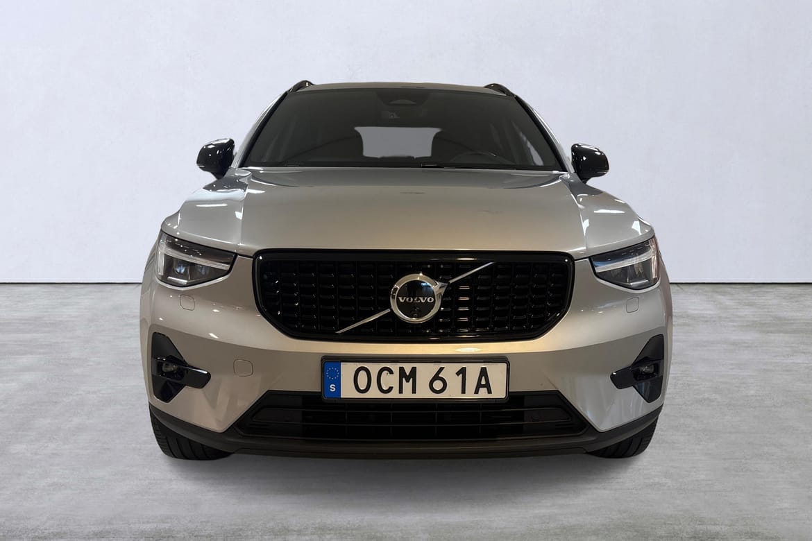 Volvo XC40 B3 FWD Bensin Plus Dark 2025, photo 7/10