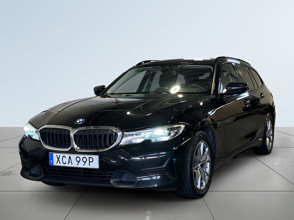 BMW 320D xDrive Touring Sport Line Värmare  Psens Navi S&V